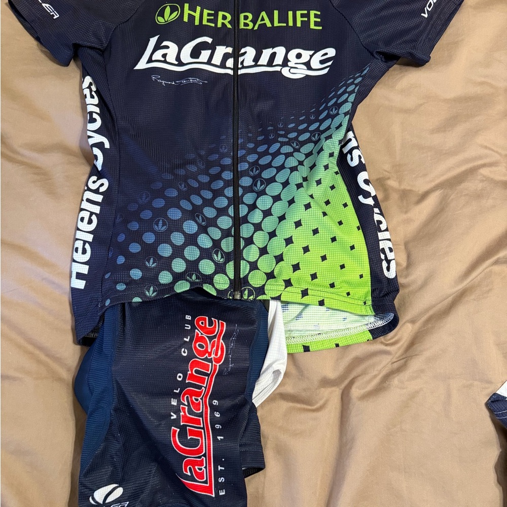 Bicycling kit